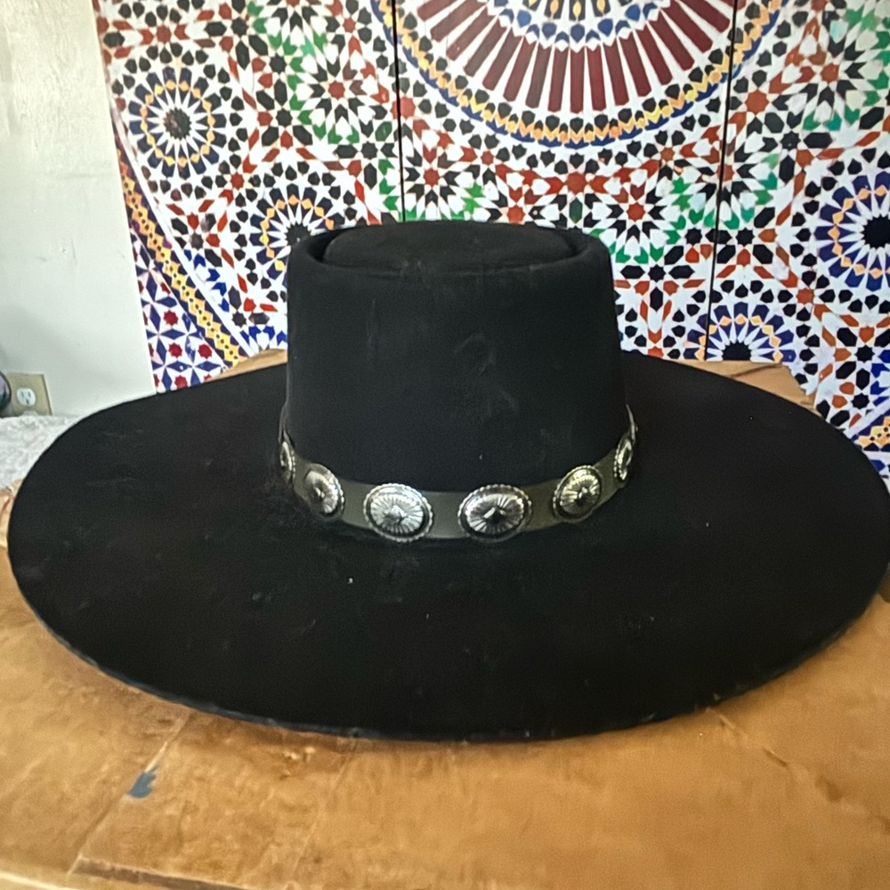 Charlie 1 Horse “High Desert” Black Wide-Brim Hat w/ Silver Accents Size Small